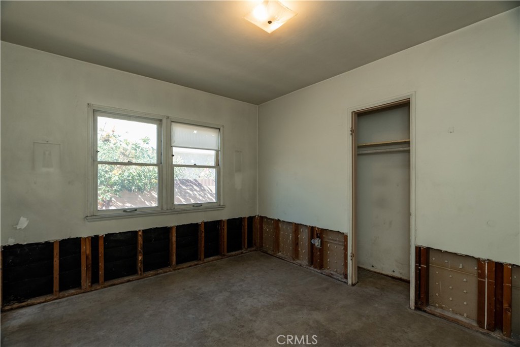 16023 S Manhattan Place Property Photo 11