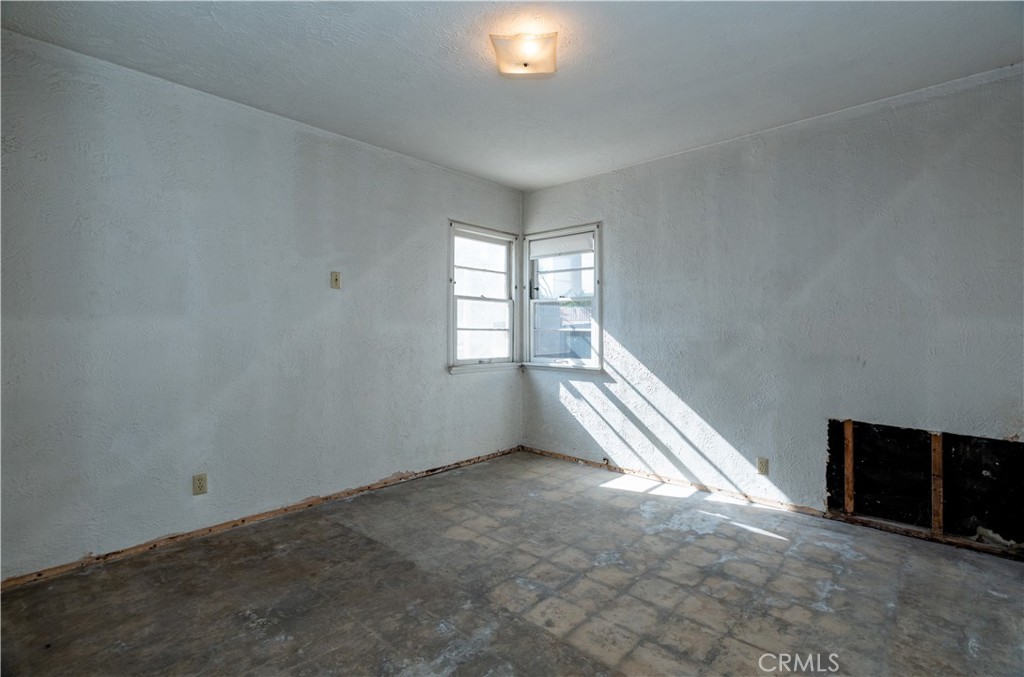 16023 S Manhattan Place Property Photo 15