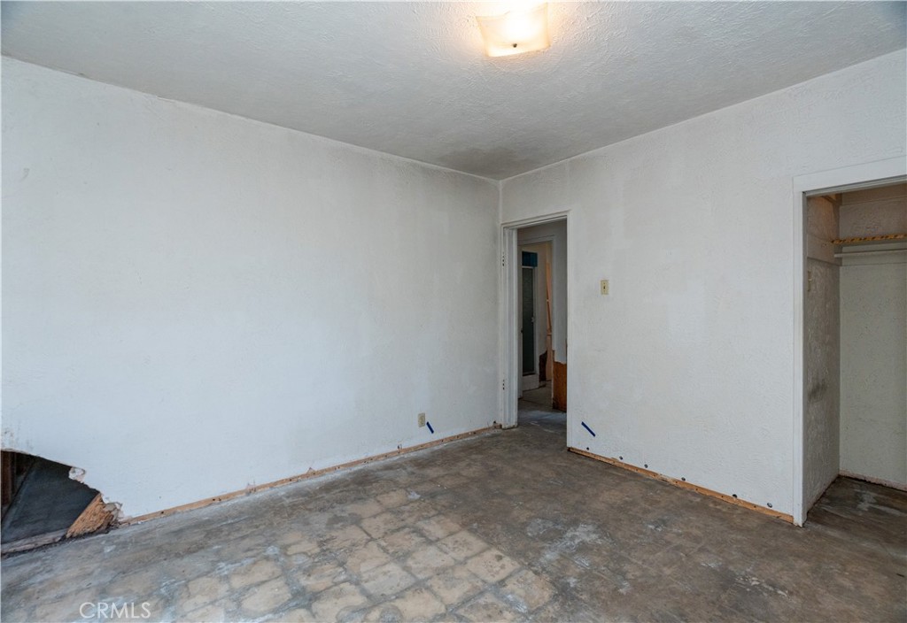 16023 S Manhattan Place Property Photo 17