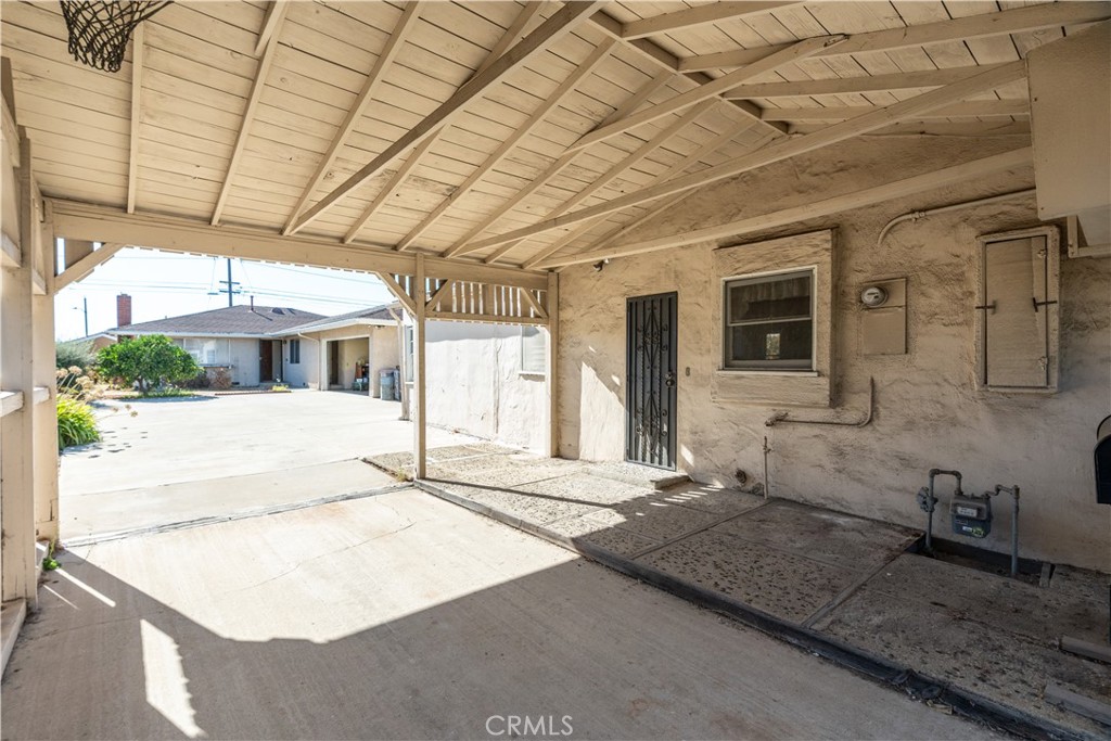 16023 S Manhattan Place Property Photo 18