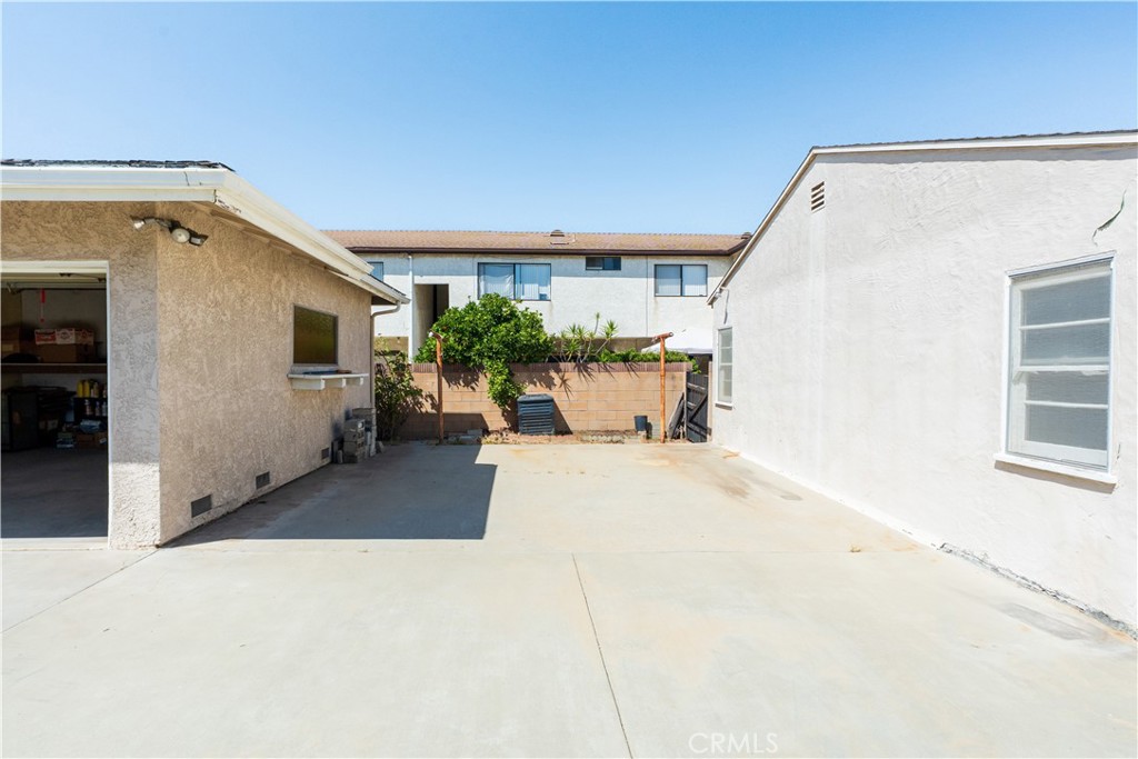 16023 S Manhattan Place Property Photo 22