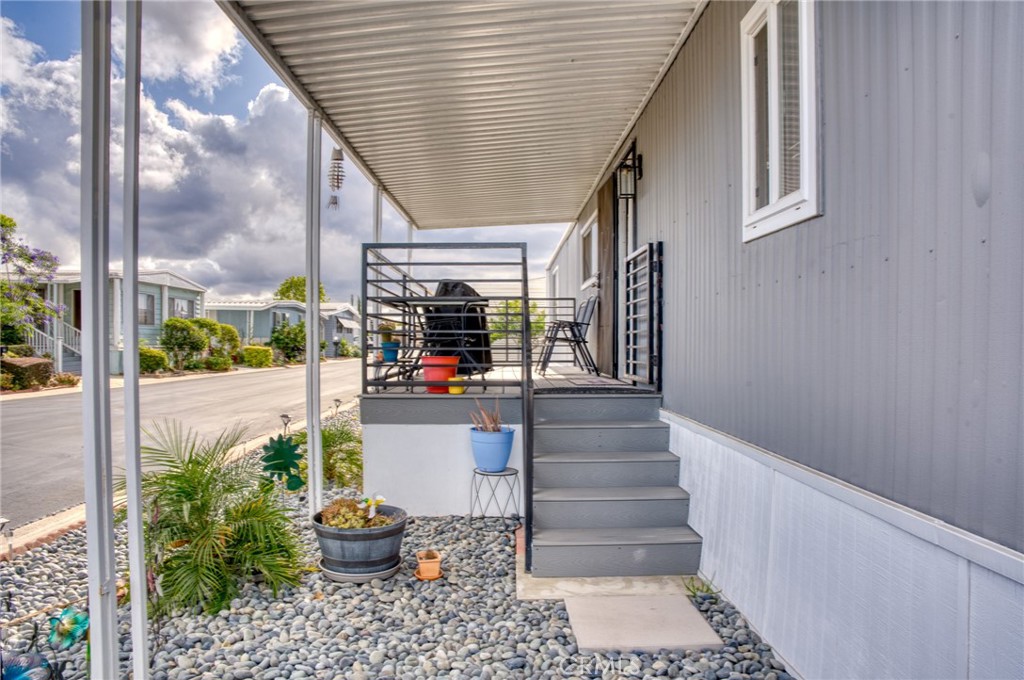 1065 Lomita 183 Property Photo 4