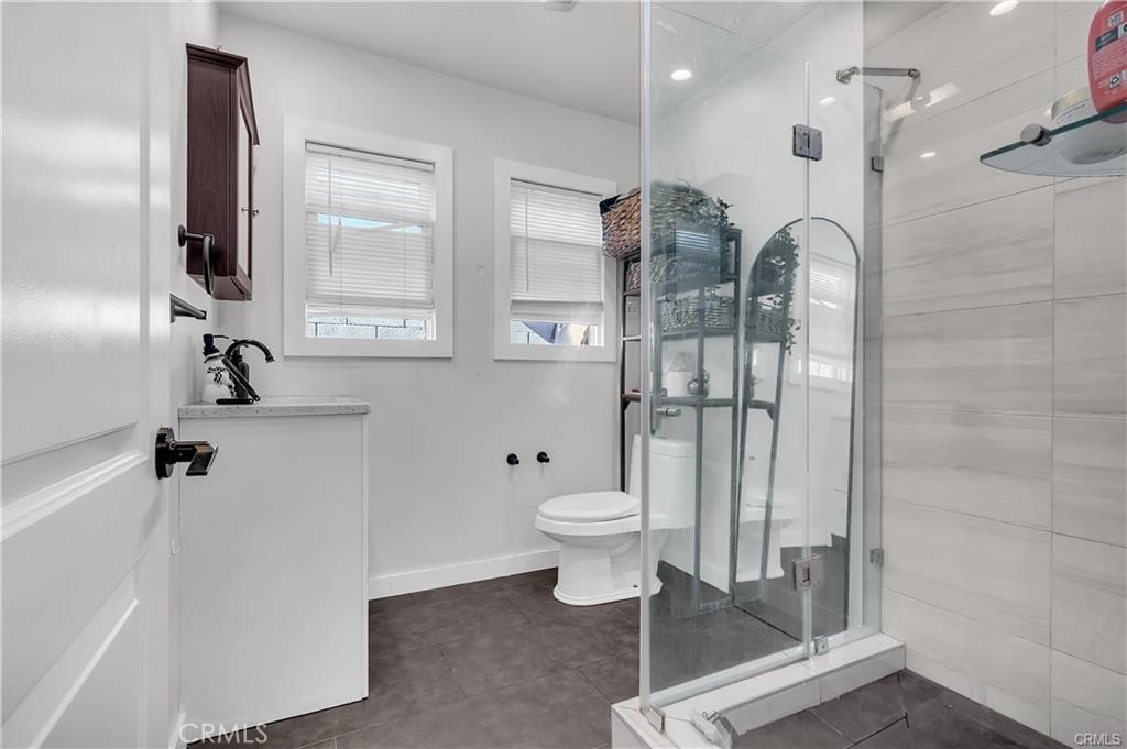 4610 Leonis Property Photo 10
