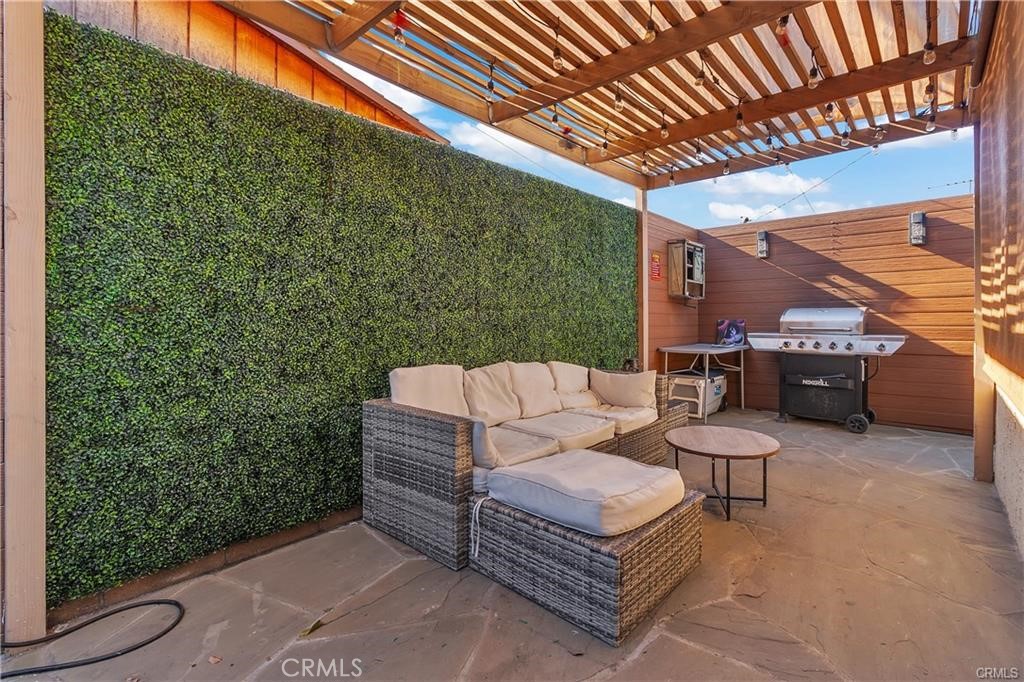4610 Leonis Property Photo 17