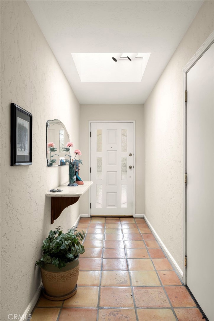 24814 Madison Street Property Photo 4