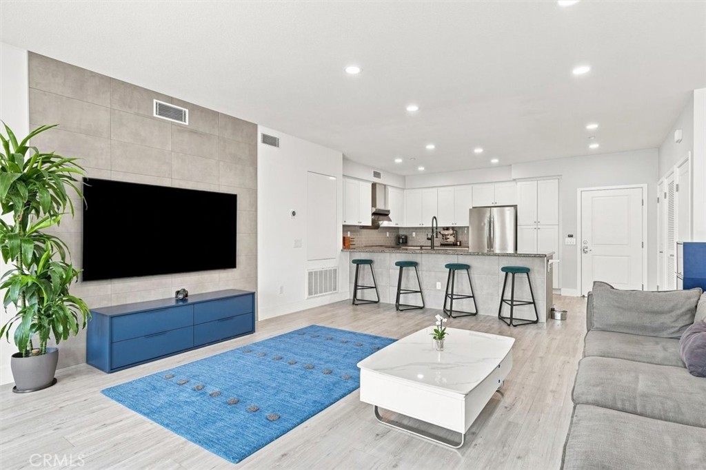 13124 Central 201 Property Photo 1