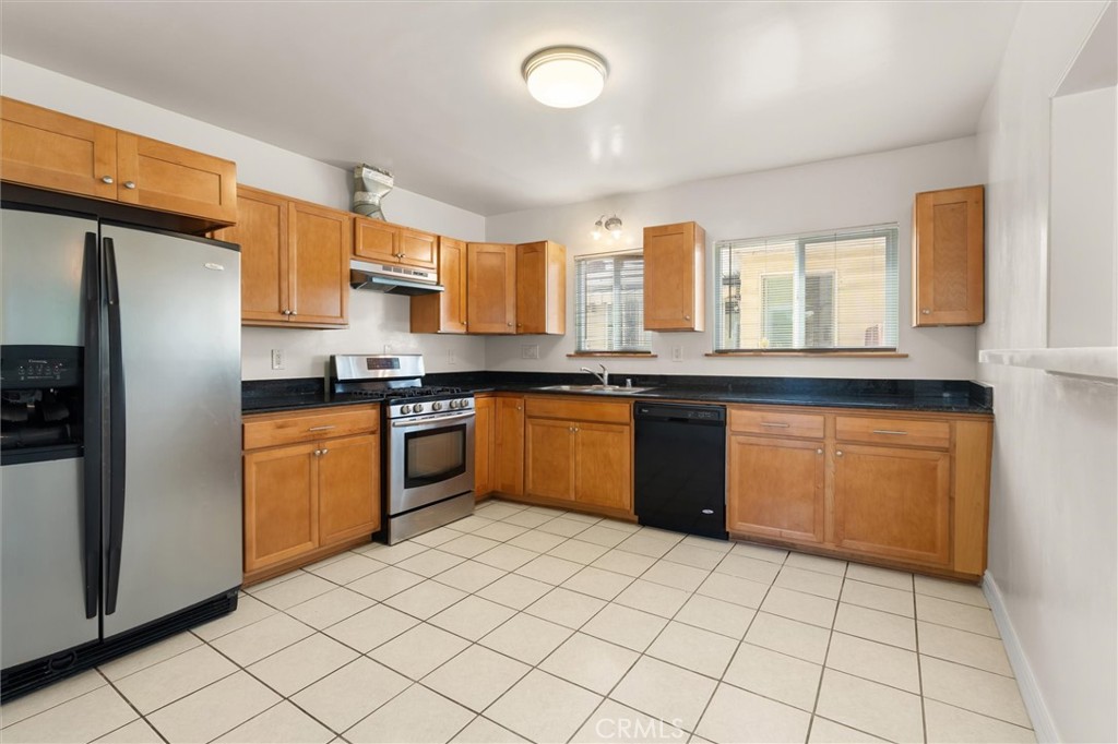 1467 W I Street Property Photo 8
