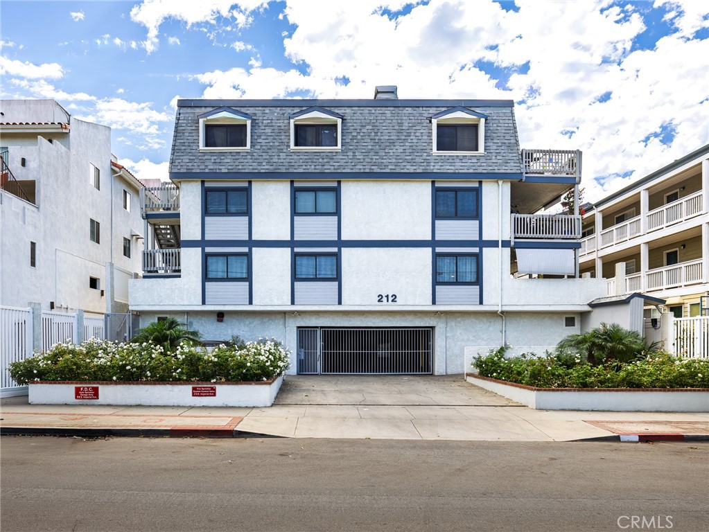 212 E Imperial Avenue E Property Photo 1