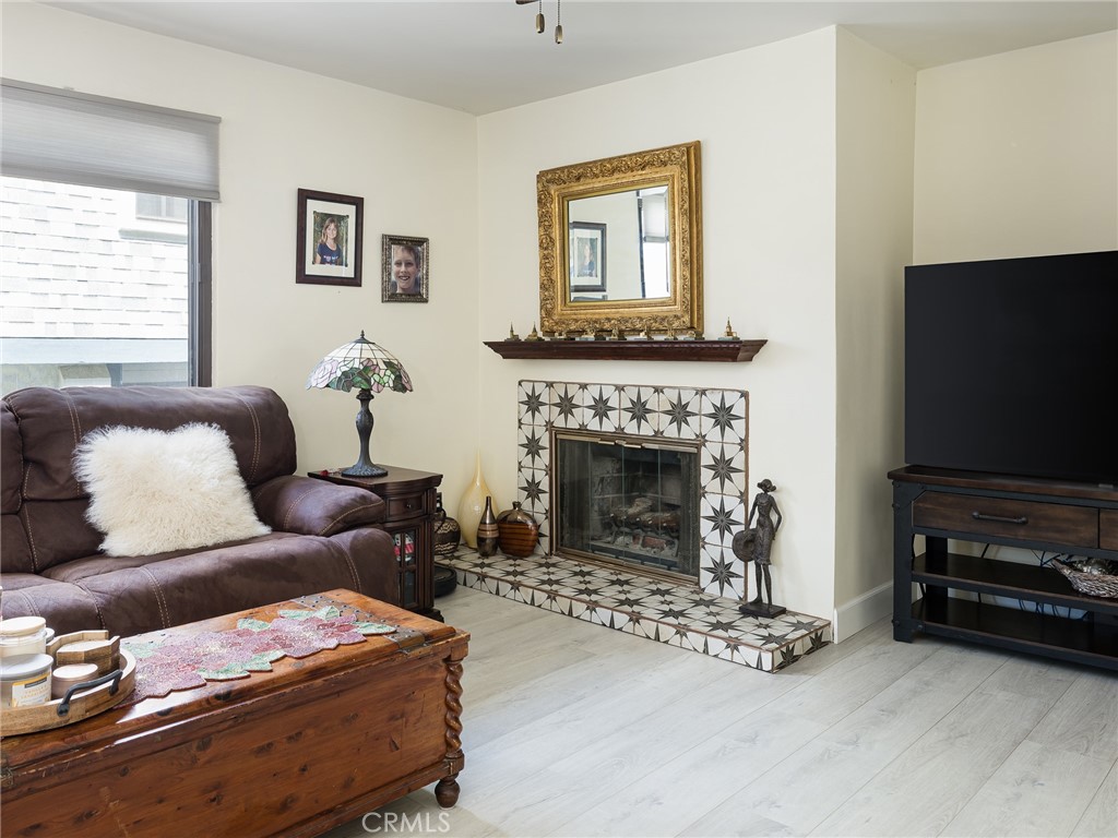 212 E Imperial Avenue E Property Photo 6