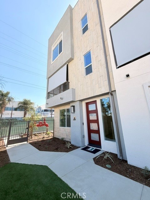 2653 Durfee Avenue Unit #a Property Photo 2