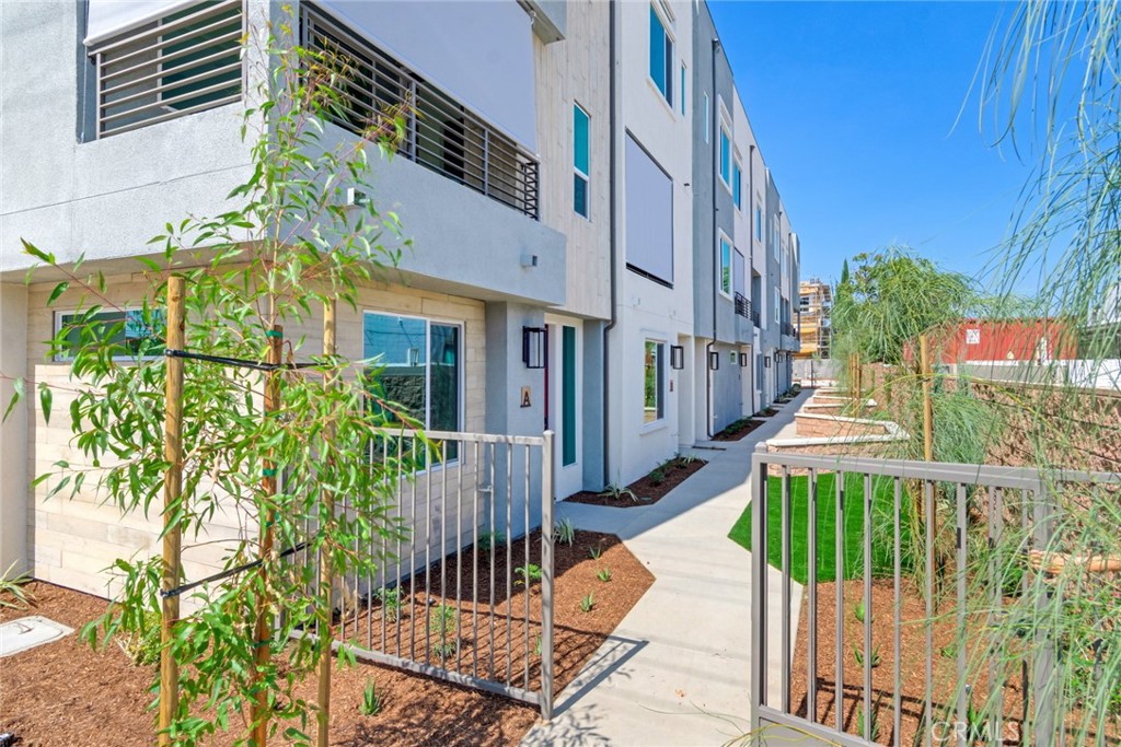 2653 Durfee Avenue Unit #a Property Photo 3