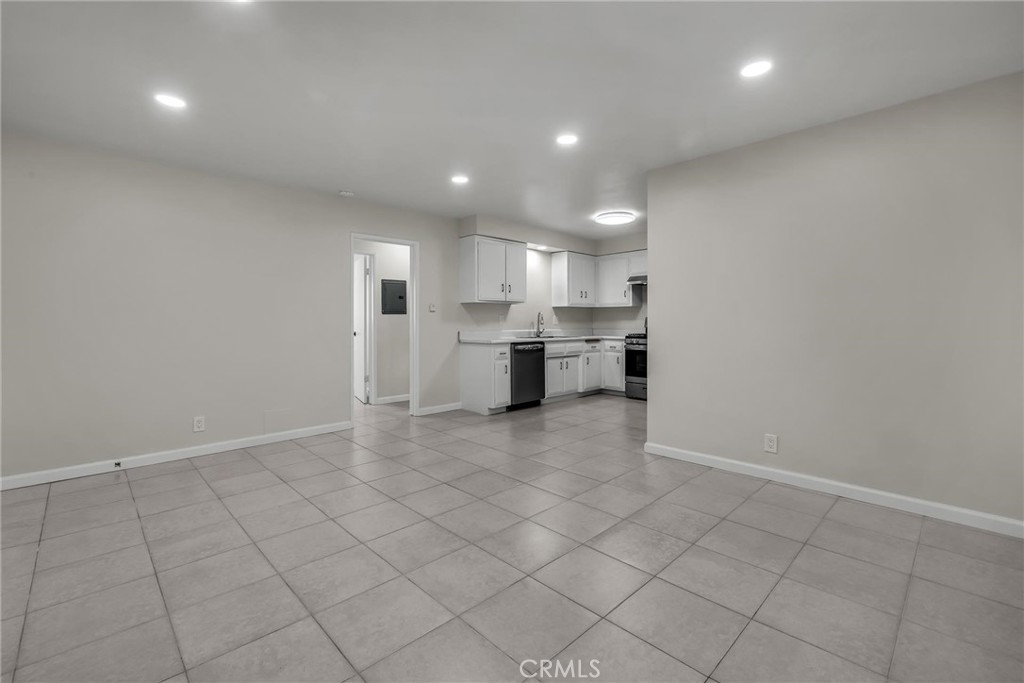 417 N Broadway 6 Property Photo 3