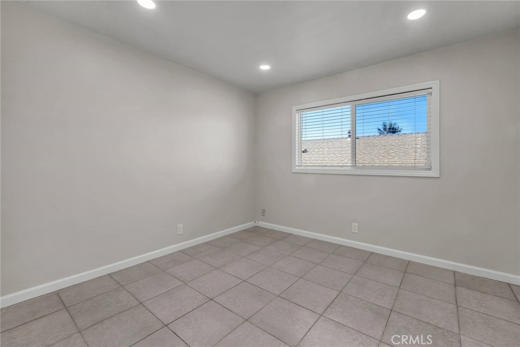 417 N Broadway 6 Property Photo 8