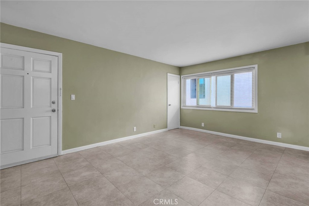 417 N Broadway 5 Property Photo 4