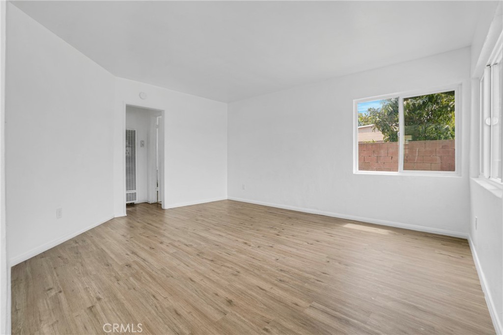 904 S Bullis Road Property Photo 17