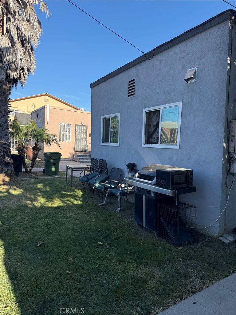 208 E Poplar Property Photo 18