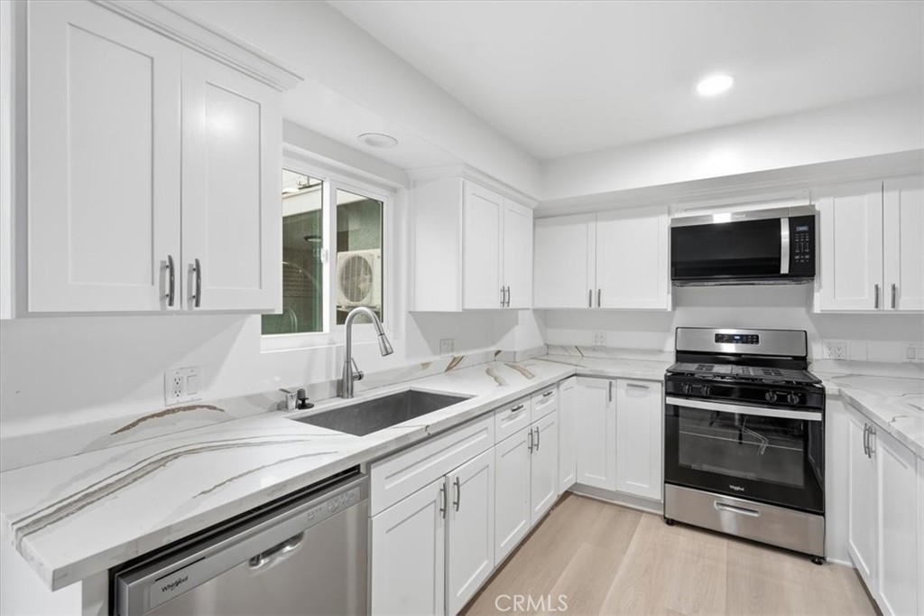 2470 Webster Property Photo 8
