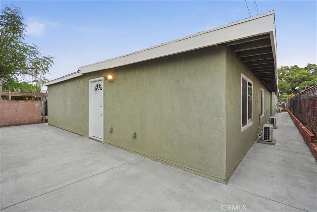 2470 Webster Property Photo 24