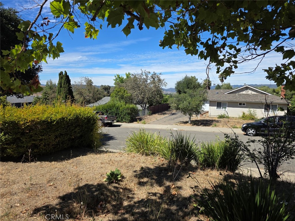 3420 Edgewood Property Photo 3