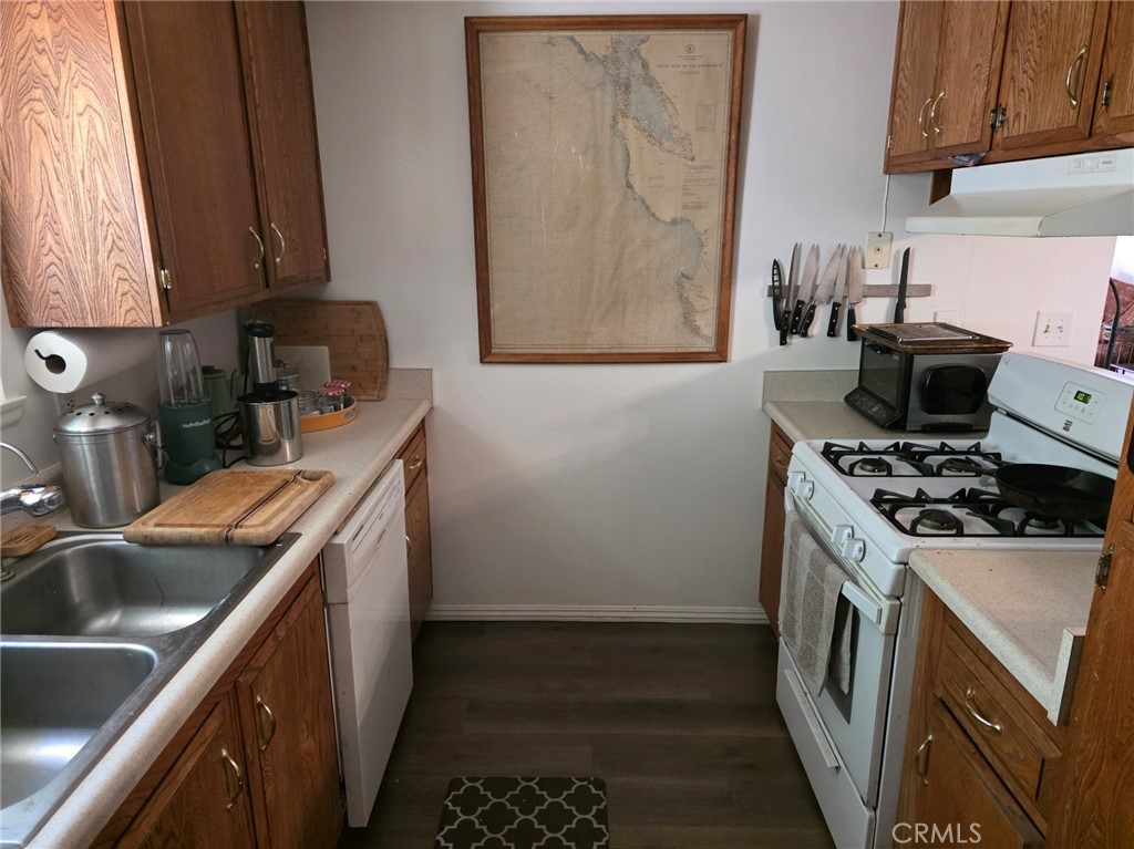 3420 Edgewood Property Photo 9