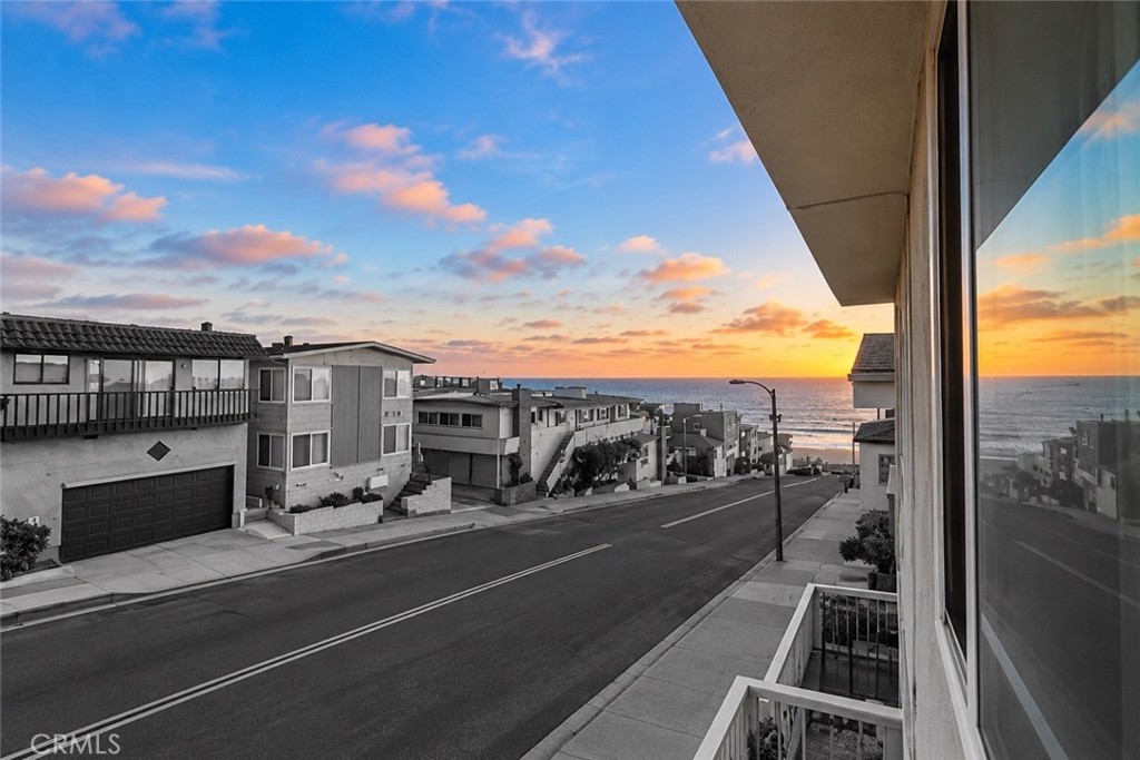 225 Rosecrans Avenue Property Photo 3