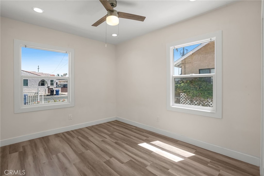 1247 N Neptune Avenue Property Photo 14