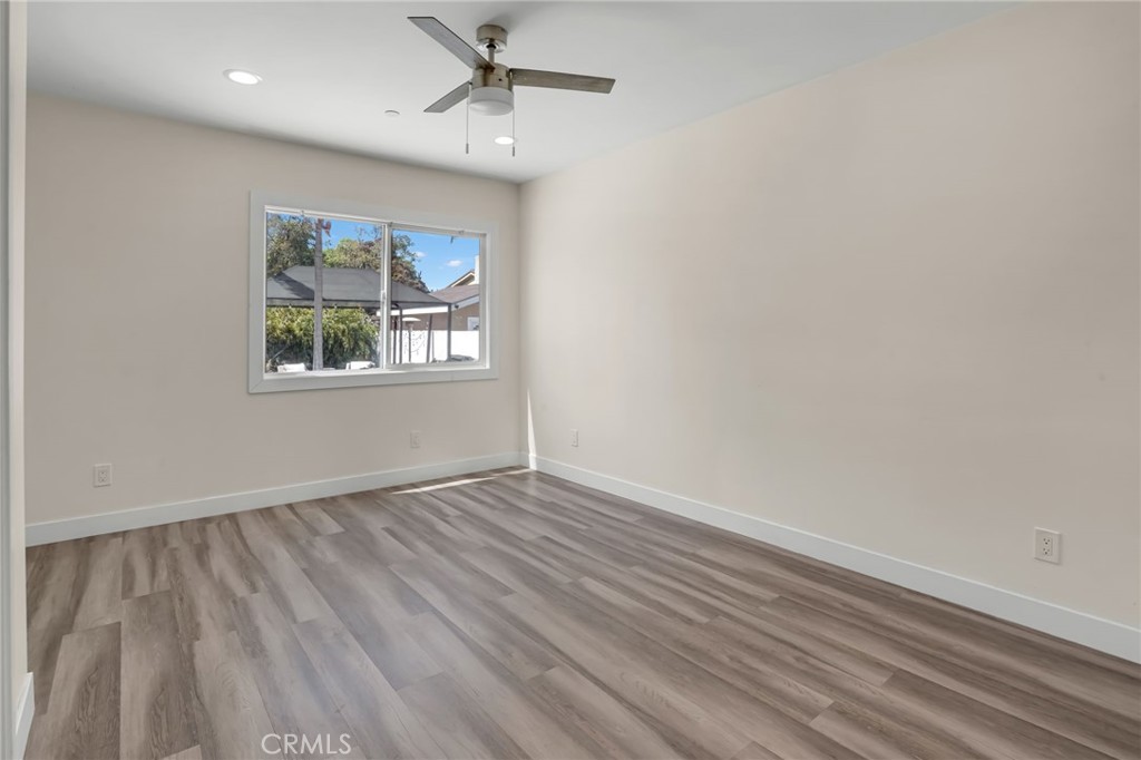 1247 N Neptune Avenue Property Photo 19
