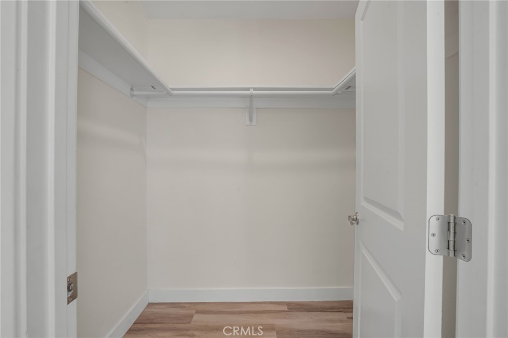 1247 N Neptune Avenue Property Photo 21