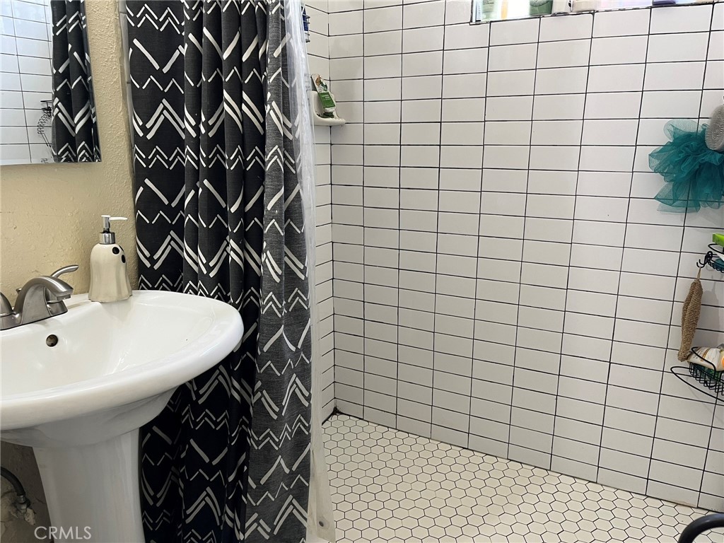 1521 Michigan Property Photo 12
