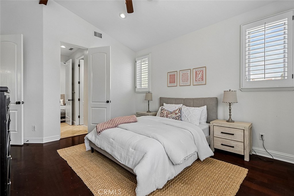 3005 N Poinsettia Property Photo 33
