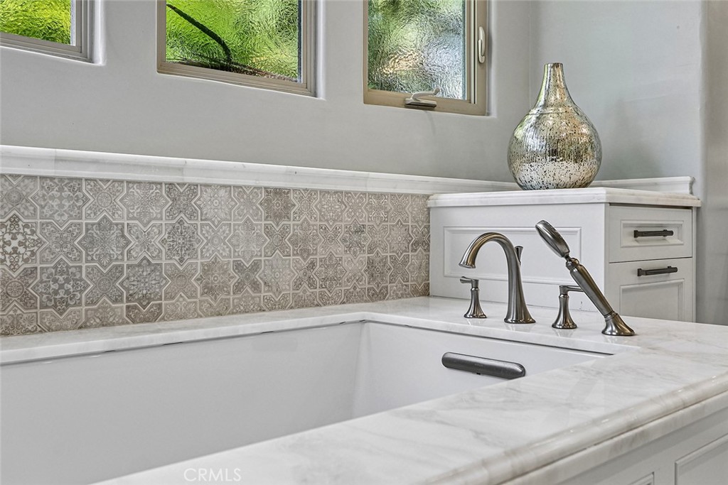 3005 N Poinsettia Property Photo 37