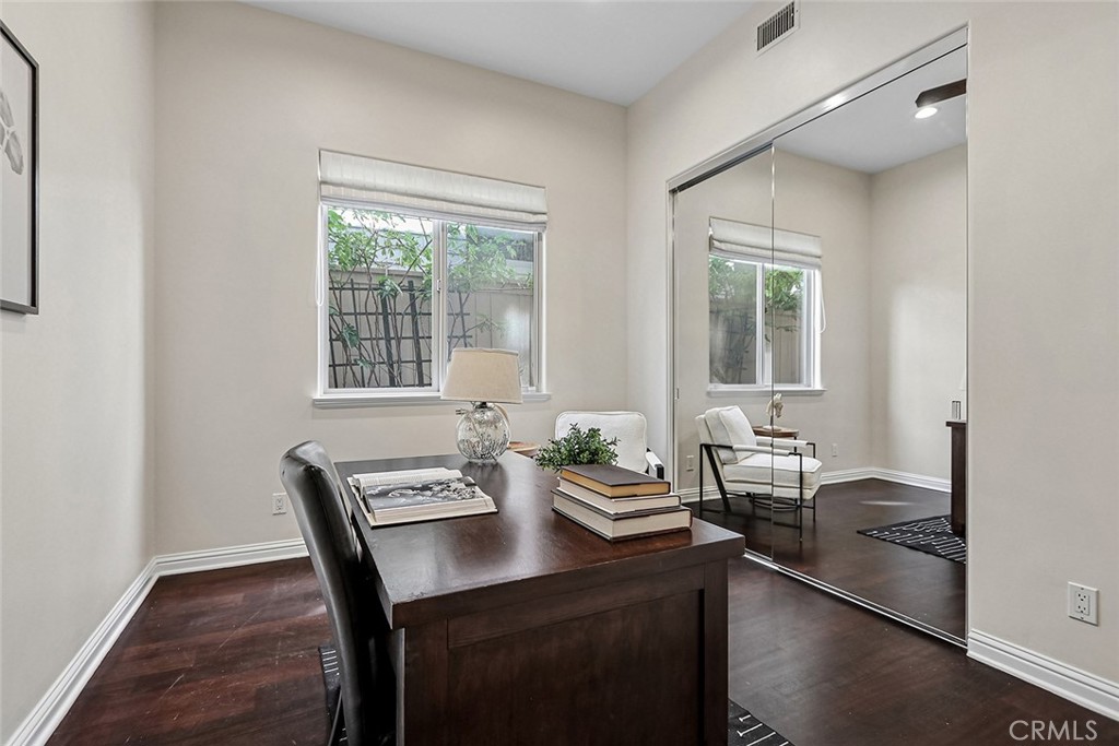 3005 N Poinsettia Property Photo 49