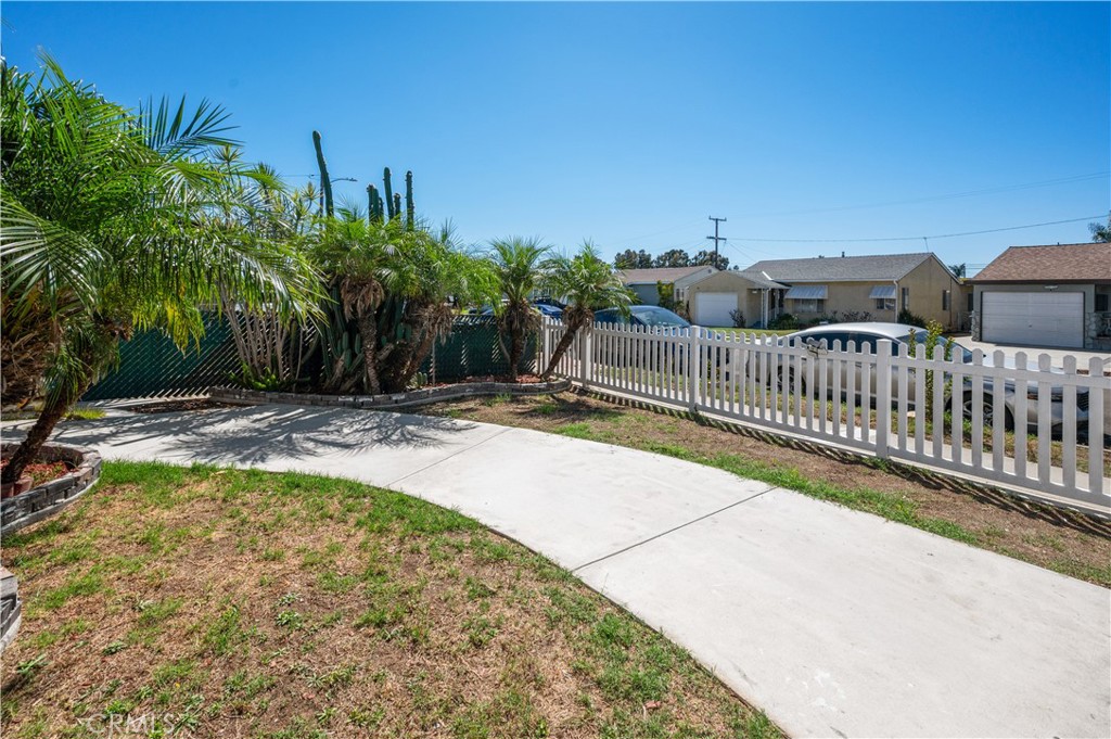15212 Arcturus Avenue Property Photo 11