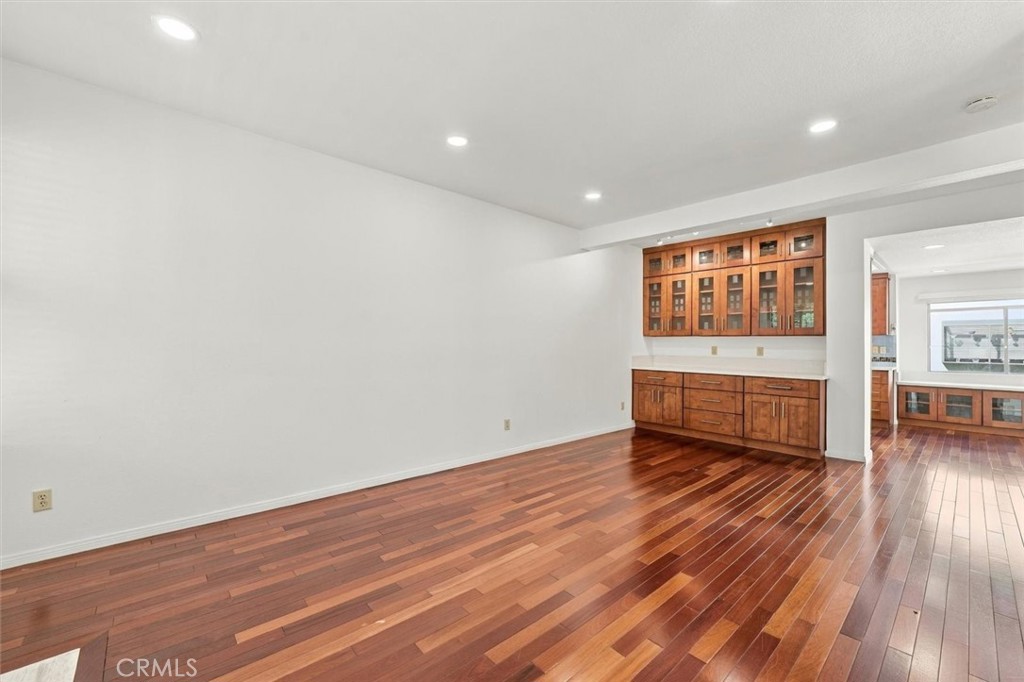 2595 Plaza Del Amo 420 Property Photo 2