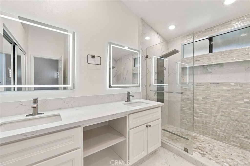 2595 Plaza Del Amo 420 Property Photo 28