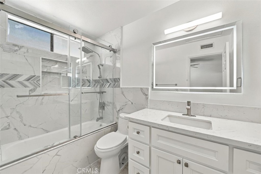 2595 Plaza Del Amo 420 Property Photo 36