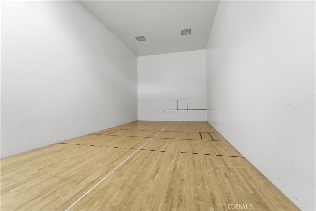 2595 Plaza Del Amo 420 Property Photo 61