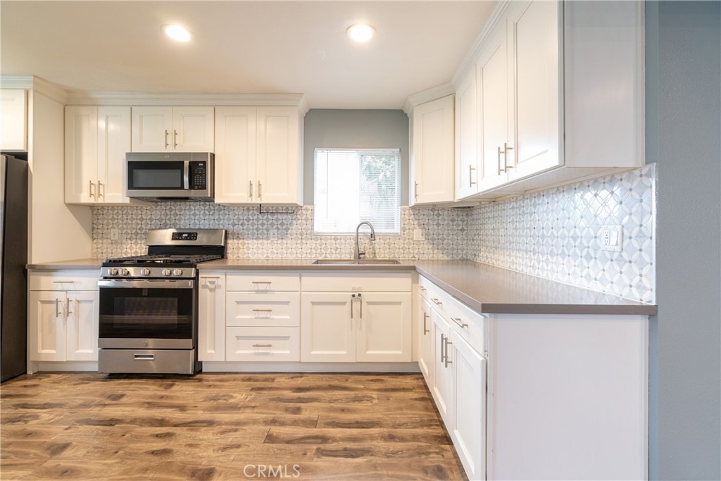 626 E 138th Street Property Photo 9