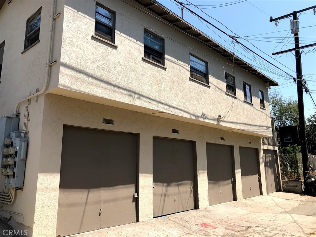 920 N Park Property Photo 3