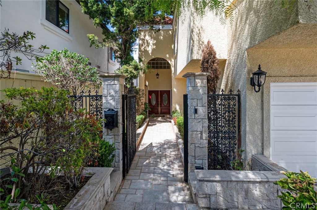 1619 6th Property Photo 1