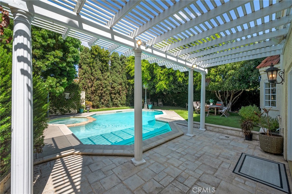 1619 6th Property Photo 35