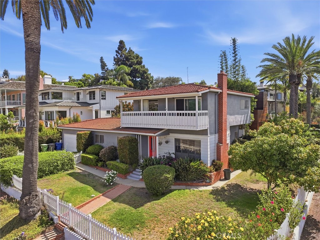 214 S Poinsettia Avenue Property Photo 2