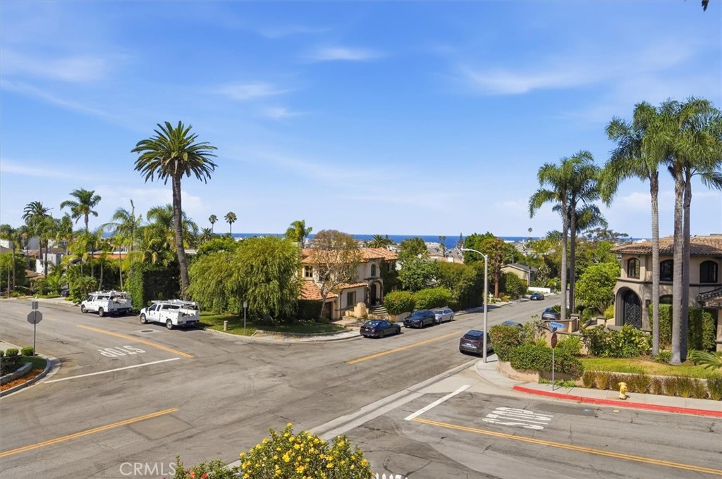 214 S Poinsettia Avenue Property Photo 7