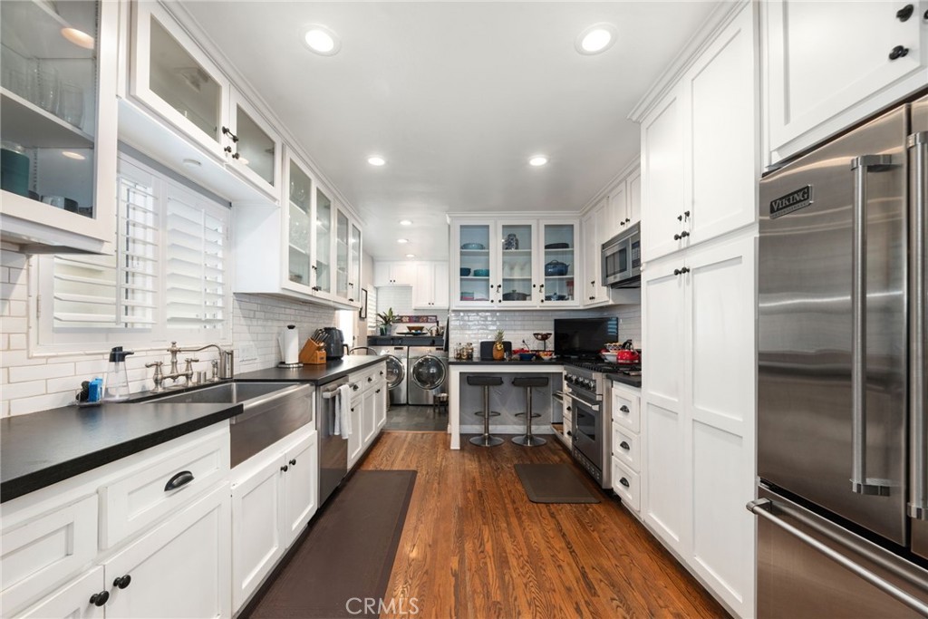330 28th Property Photo 2