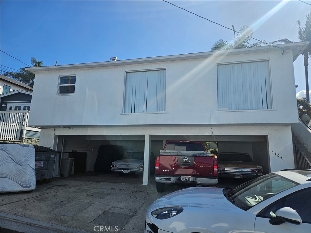 1033 Aviation Property Photo 1