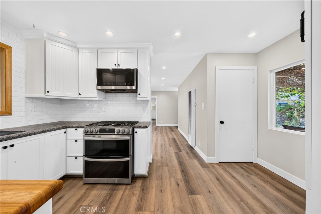 920 N Grand Property Photo 16