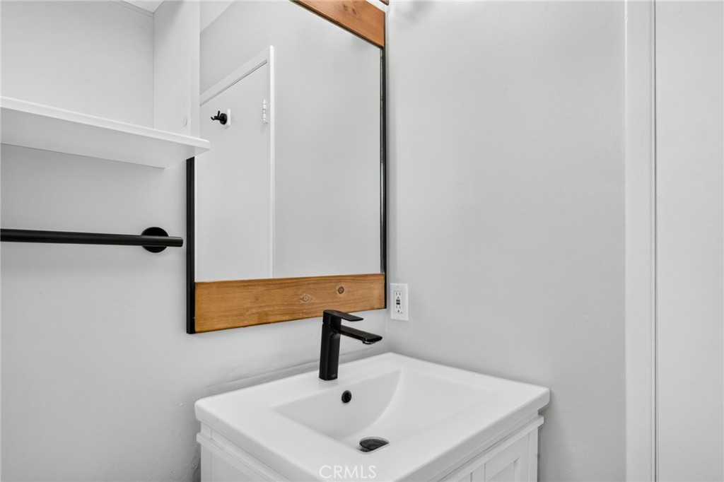 920 N Grand Property Photo 26