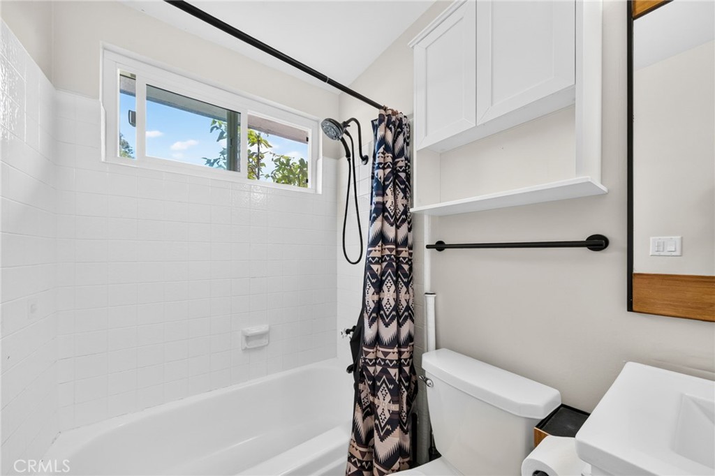 920 N Grand Property Photo 27