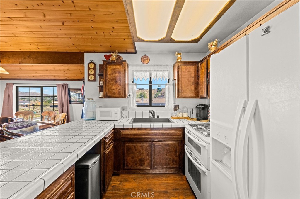 1627 Baldwin Lake Property Photo 15