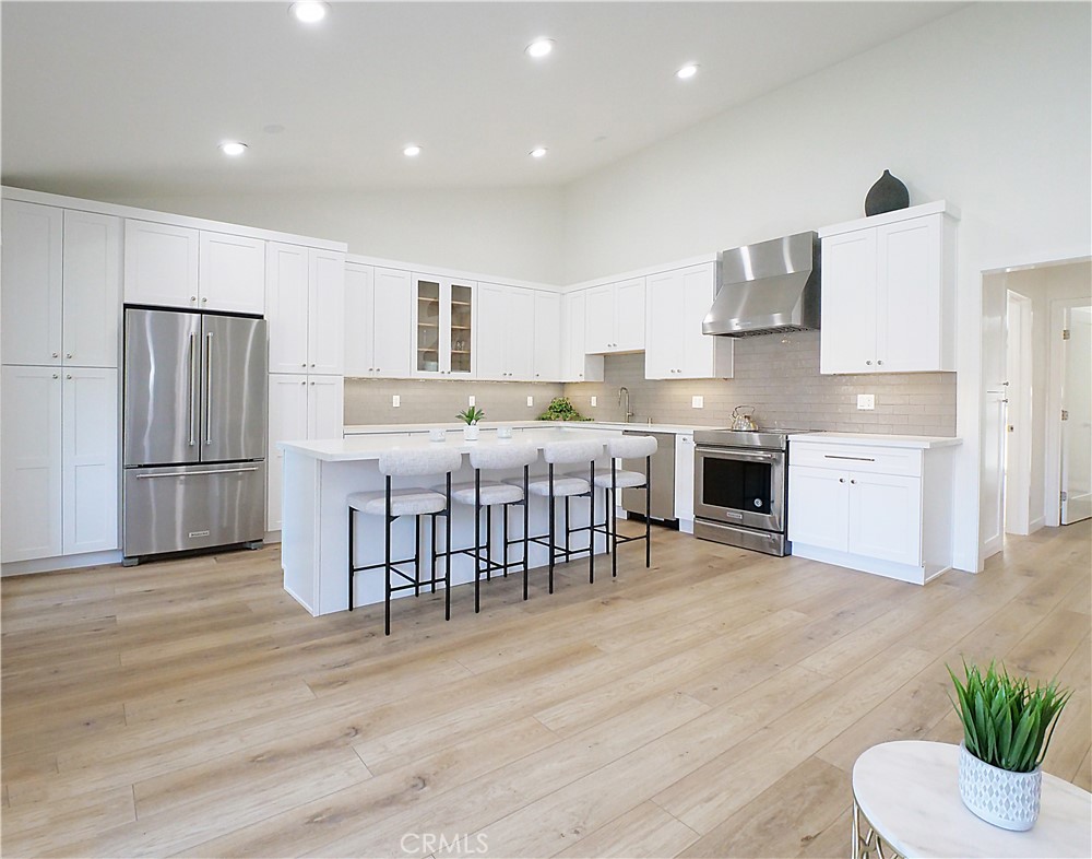 822 Camino Real #202 Property Photo 1